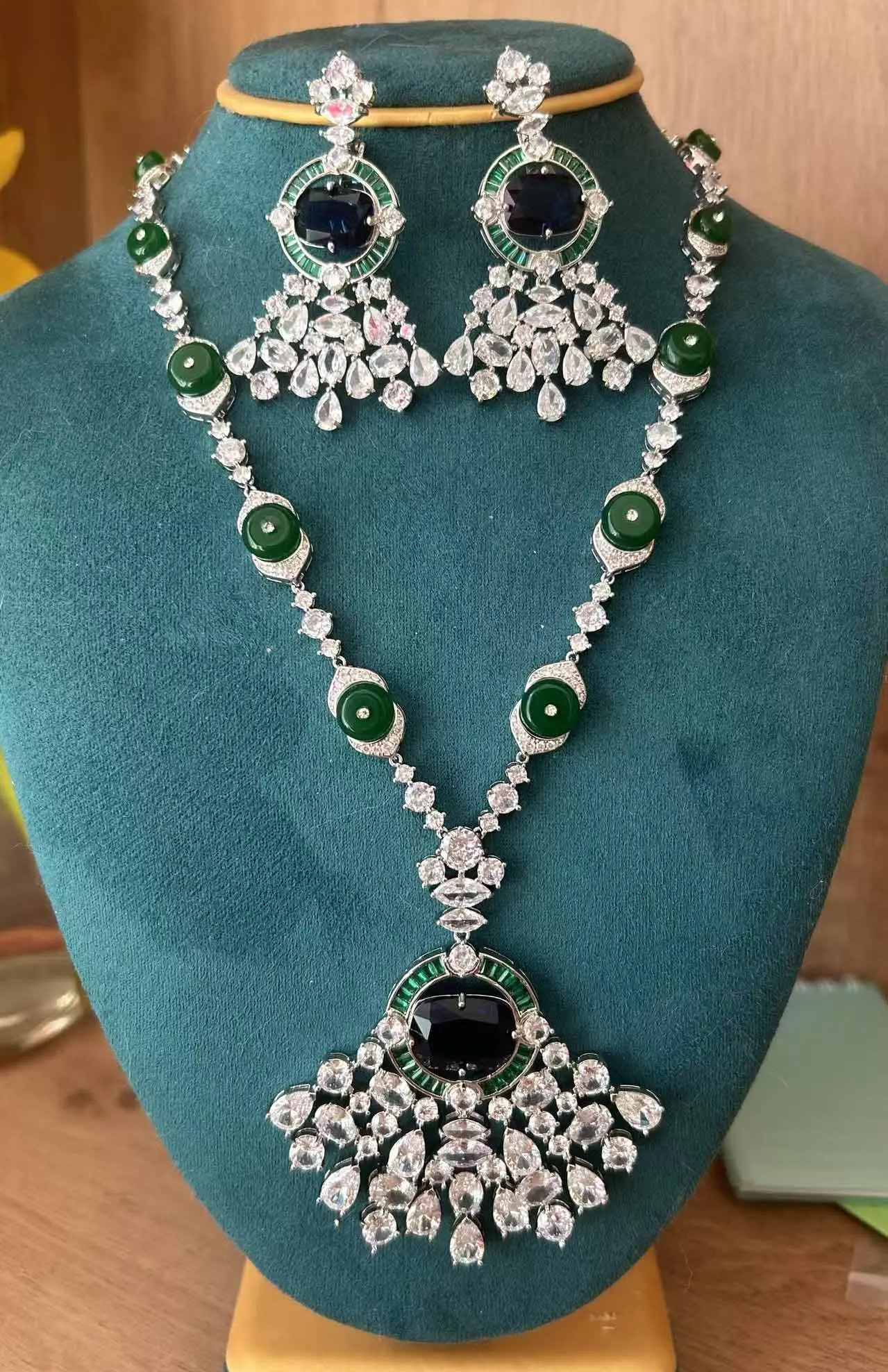 Hot Sale North America Middle East And Africa Hot Wedding Emerald Green Zirconia Jewelry Set Necklace Earrings